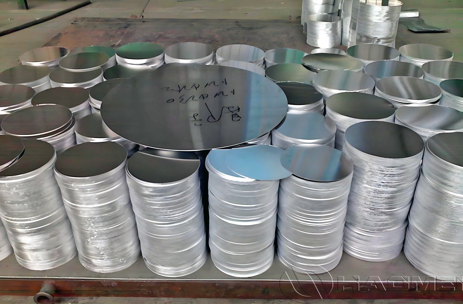 Hot-rolled aluminum discs.jpg